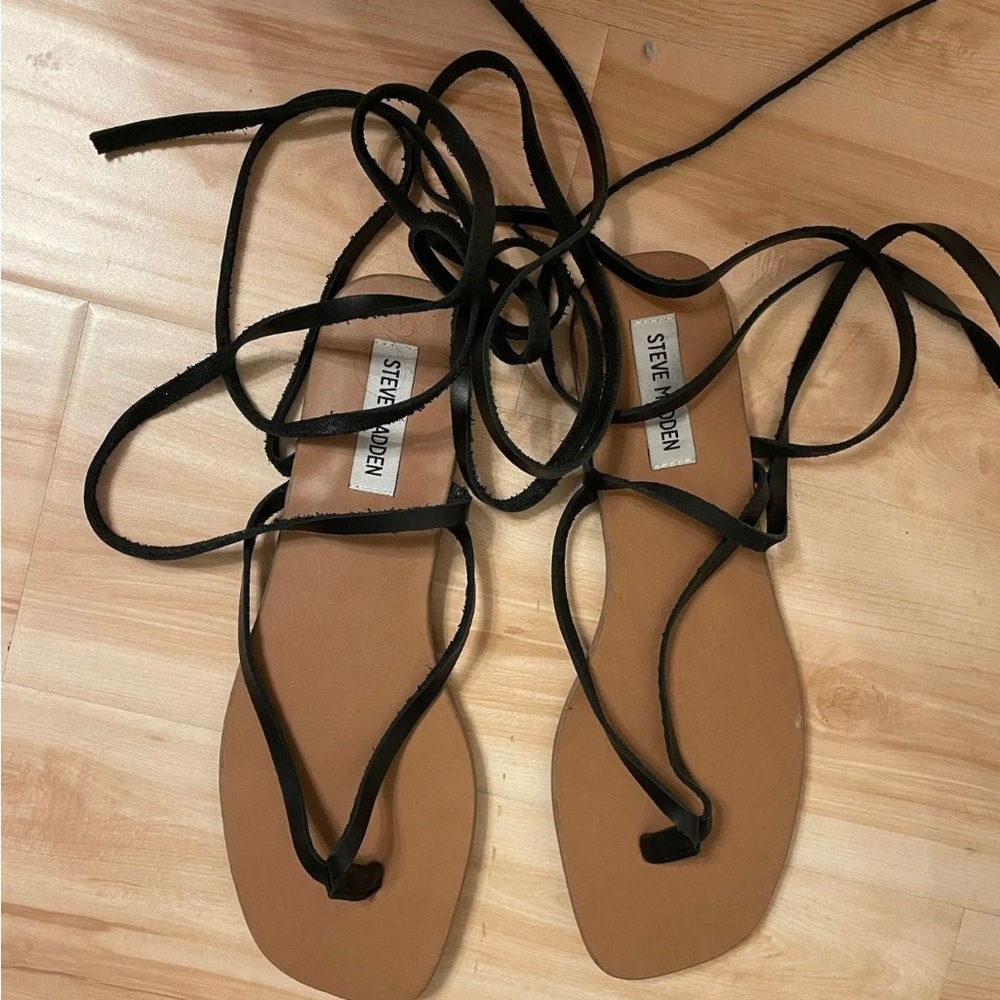 Steve Madden Black Gladiator Leather Sandals